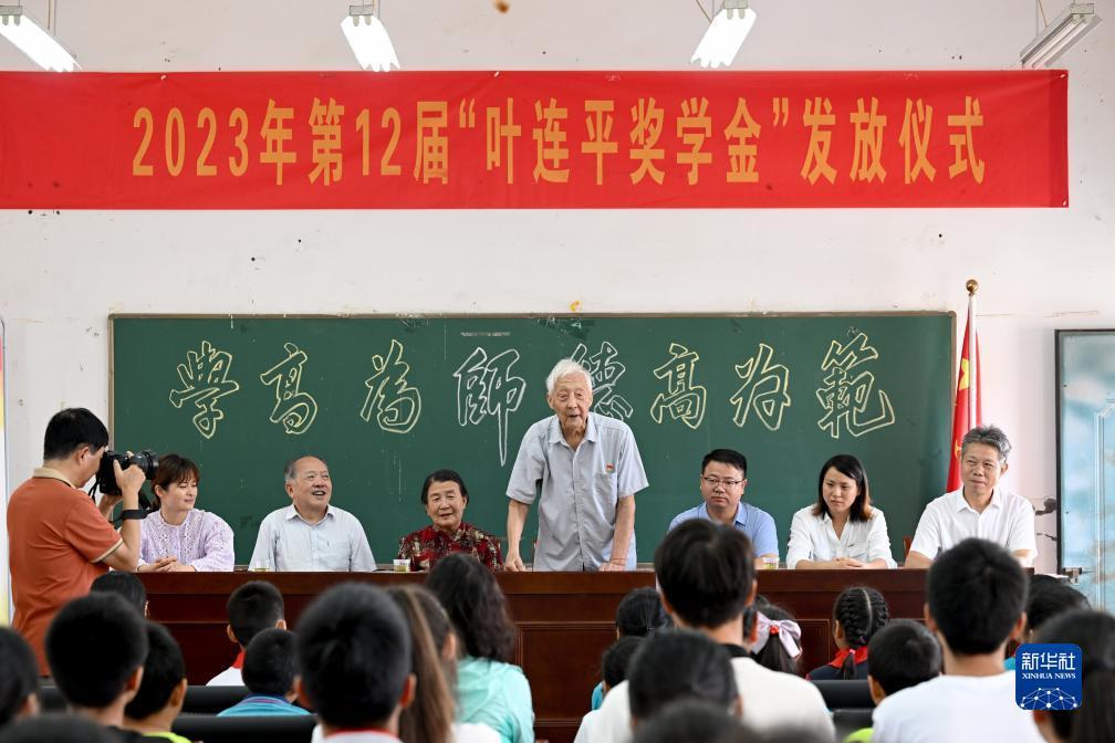 澳门在线真人花牌